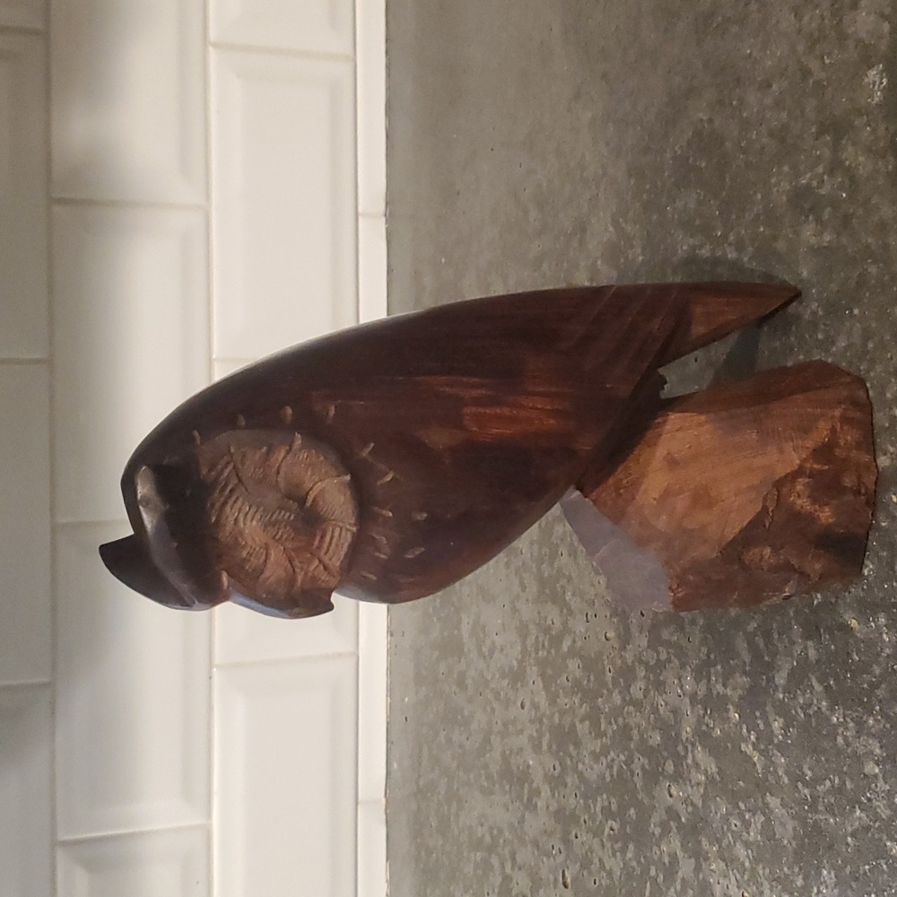 Solid Wood carved owl 8.5 inches tall. - Picture 2 of 4